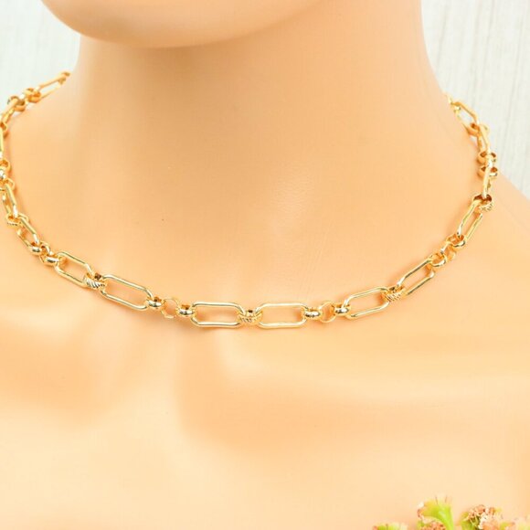 "Minimalist & Elegant Necklace Chain – Perfect for Women & Girls | UNVRC1564 - Picture 8 of 10